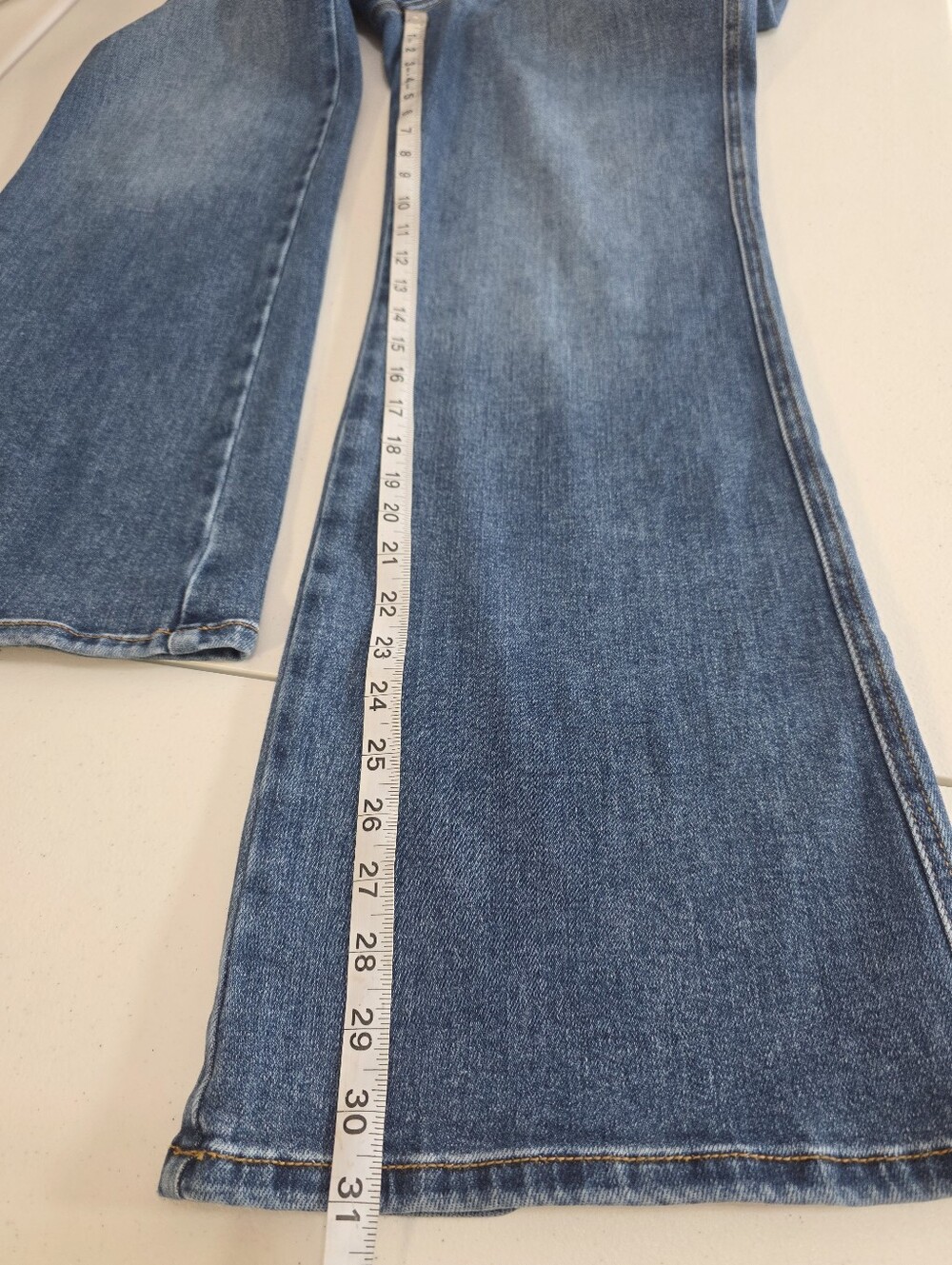 KanCan Petite Mid Rise Wide Flare Jeans Women's 11/29 Medium Wash Stretch - Picture 6 of 10